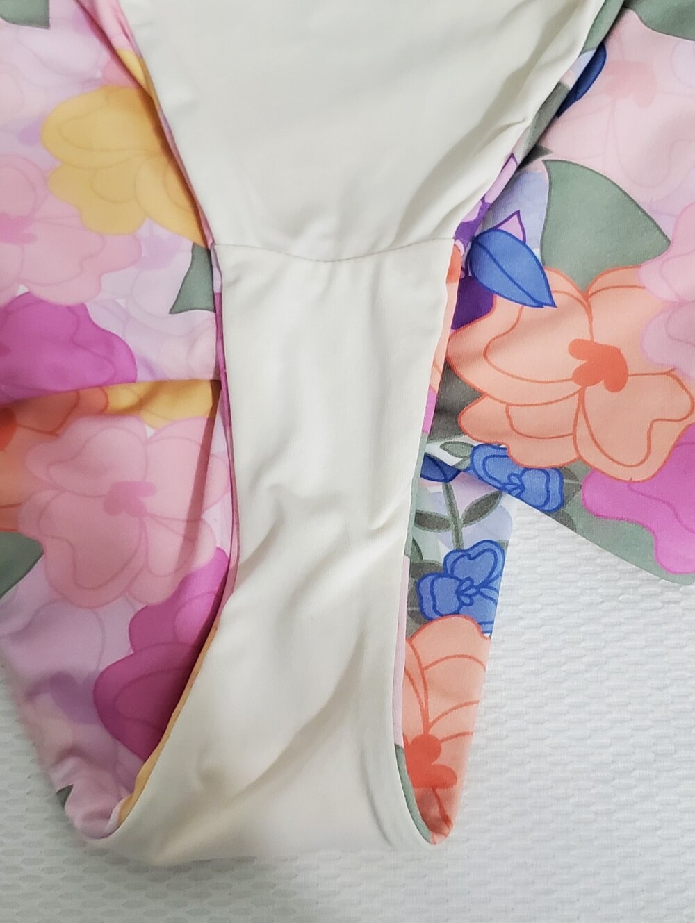 Dippin Daisy Zen Garden Floral Bikini Size Medium - Picture 9 of 10